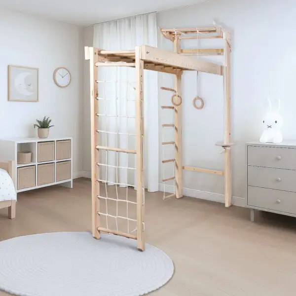 Kletterwand Tani